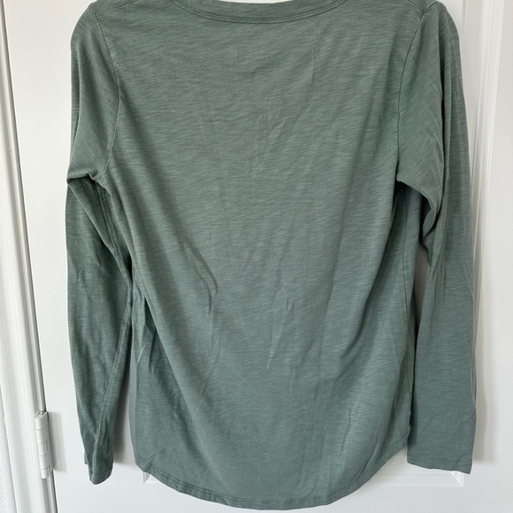 Aerie Long Sleeve V-Neck Top Real Soft - Picture 2 of 3